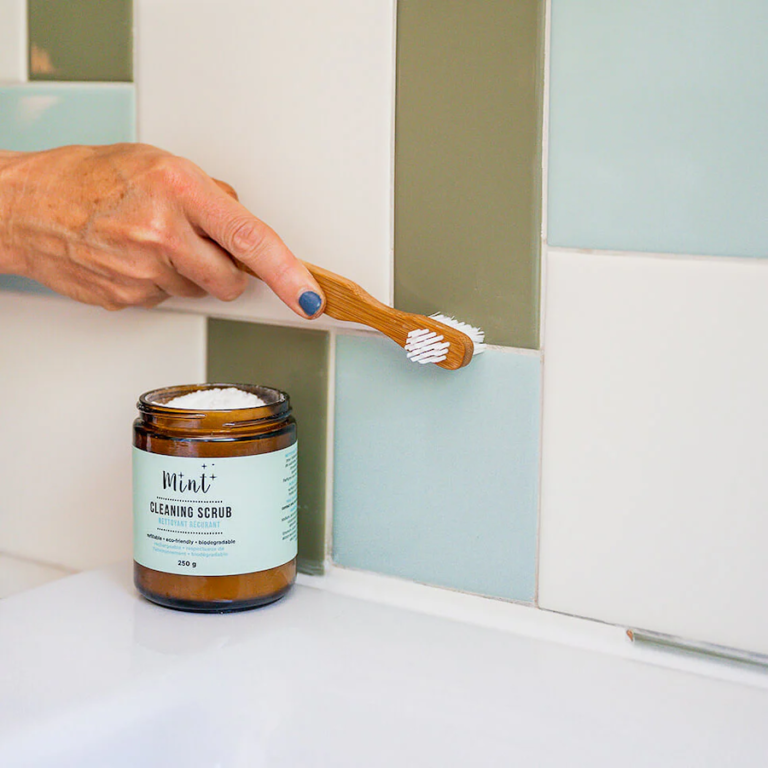 Mint Cleaning Products Scrub 768x768