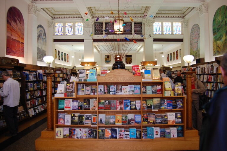 Munros Books 768x511