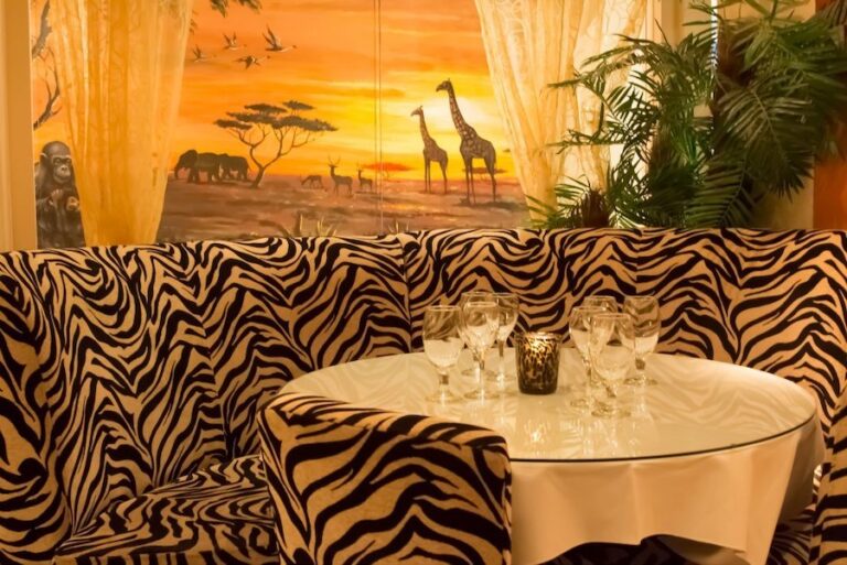 African ambiance at Le Nil Bleu 768x513