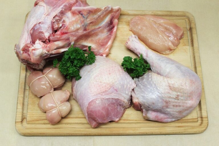 Boucheries et Ferme biologiques Saint Vincent poultry 768x512
