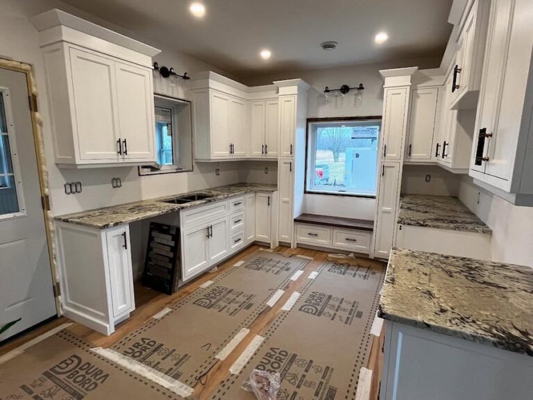 Cinnamon Cabin light kitchen 768x576