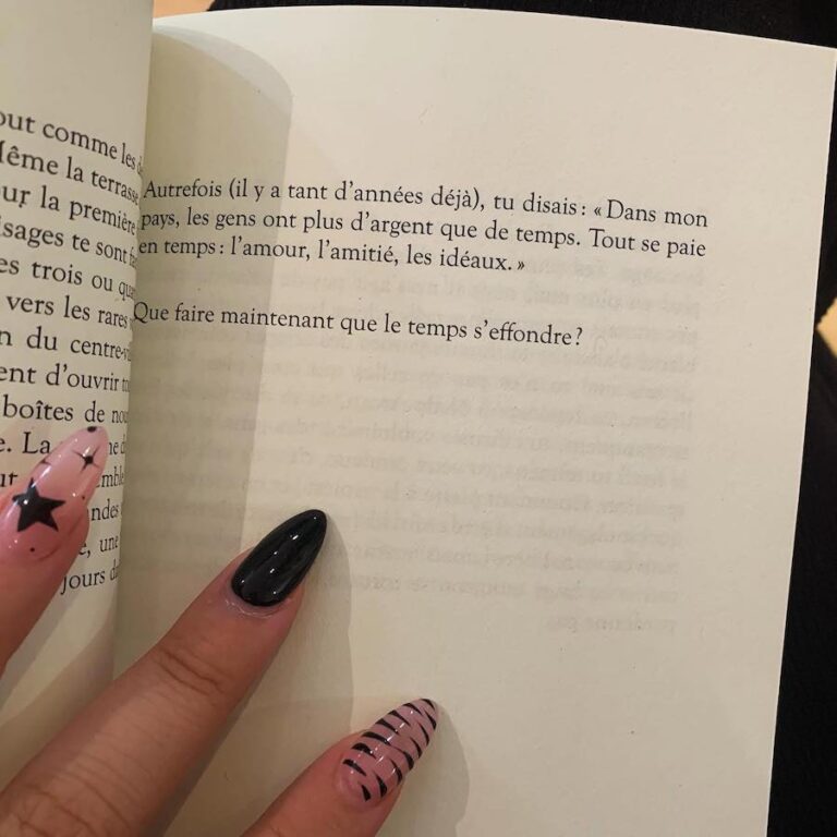 In a book at LEuguelionne 768x768