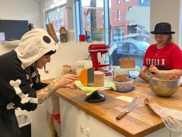 Lecavalier Petrone fun cake decorating 768x579