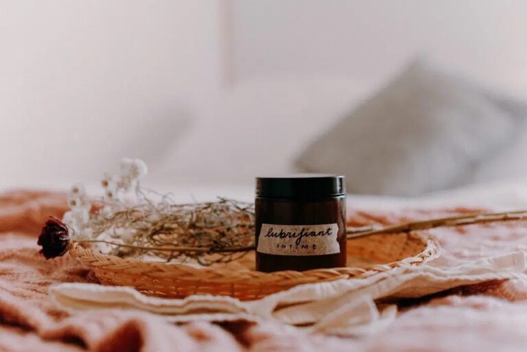 Les Mauvaises Herbes lubricant 768x513