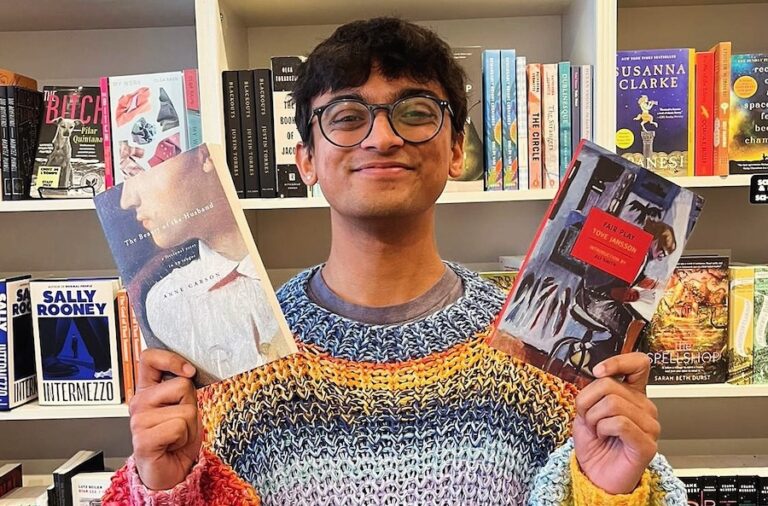 Librairie Saint Henri Books reader 768x506