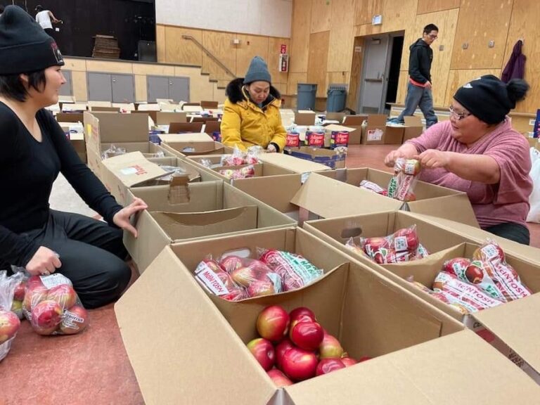 Sorting Arctic Fresh Fool deliveries 768x576