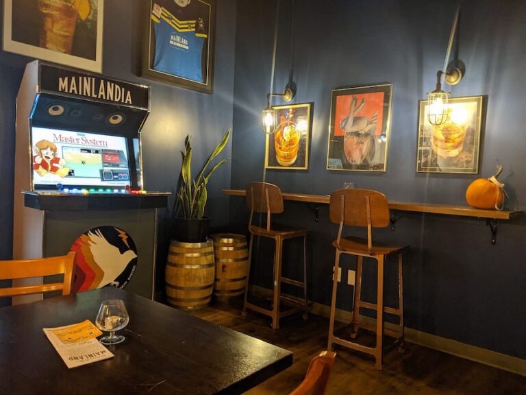 retro Mainland Whisky 768x576