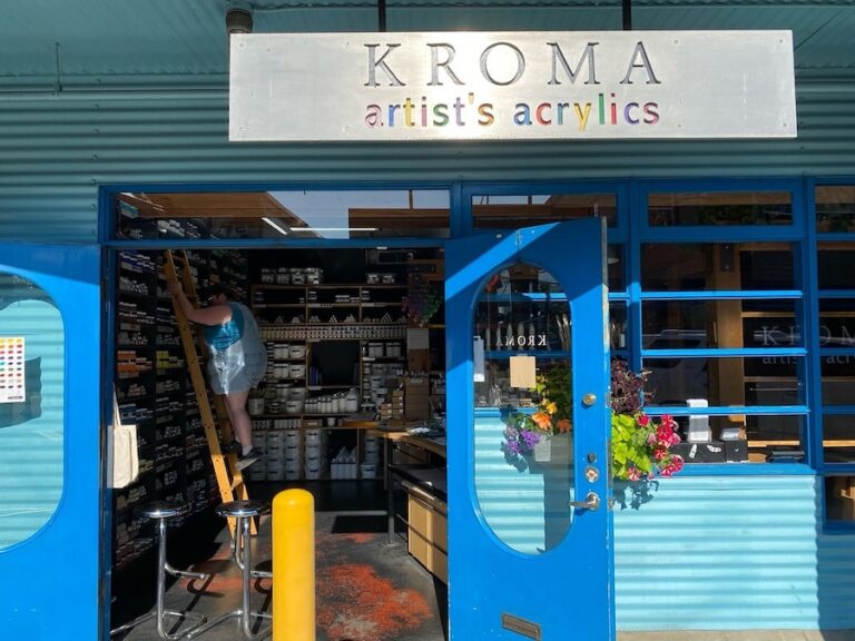 Kroma Artists Acrylics min 768x576