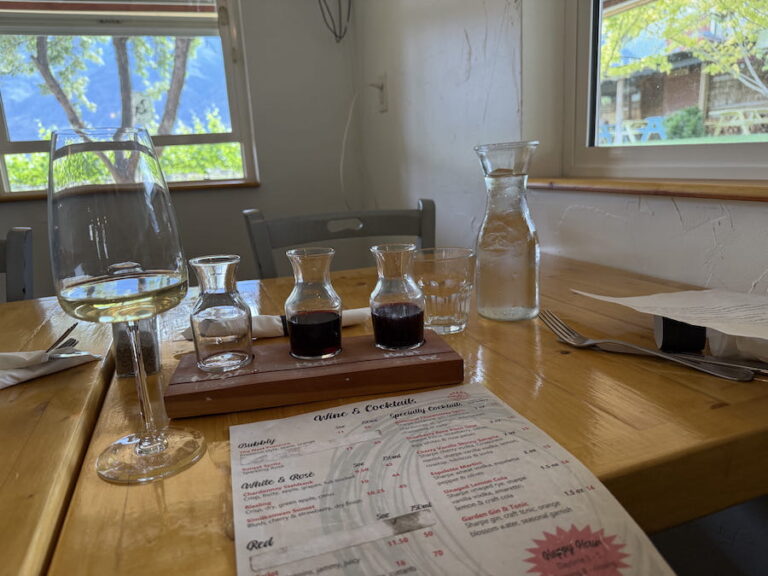 Dinner in the Crowsnest Vineyard Restaurant 768x576