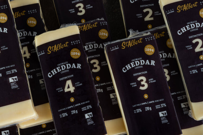 Fromage St Albert cheddar 768x511