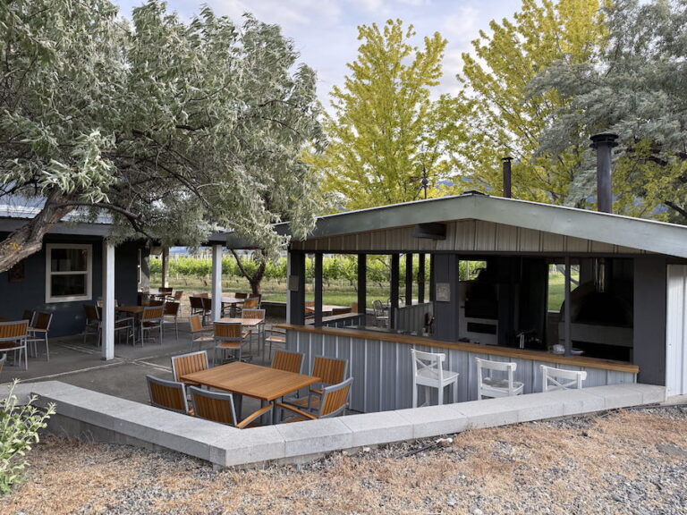 Patio at Crowsnest Vineyard 768x576